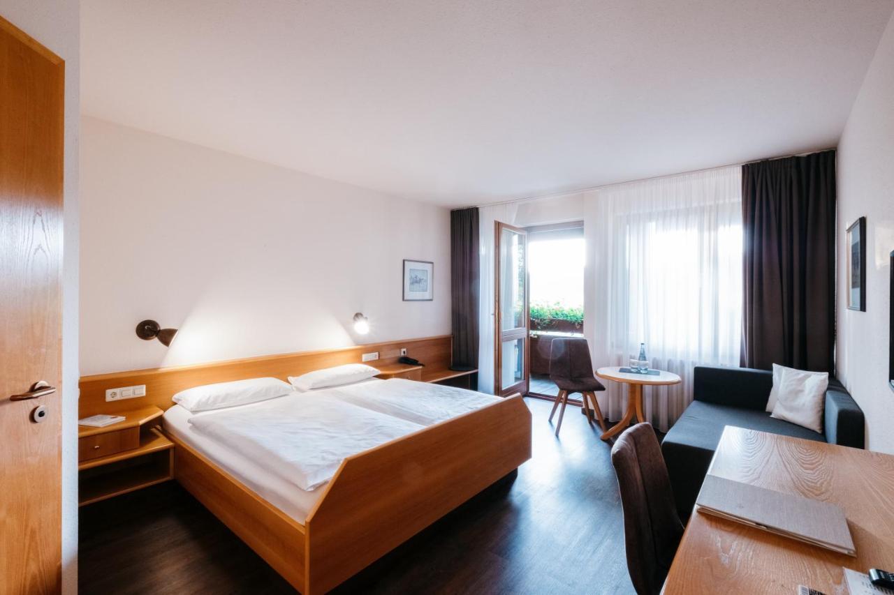 Restaurant & Landhotel Winter Gomadingen Bagian luar foto